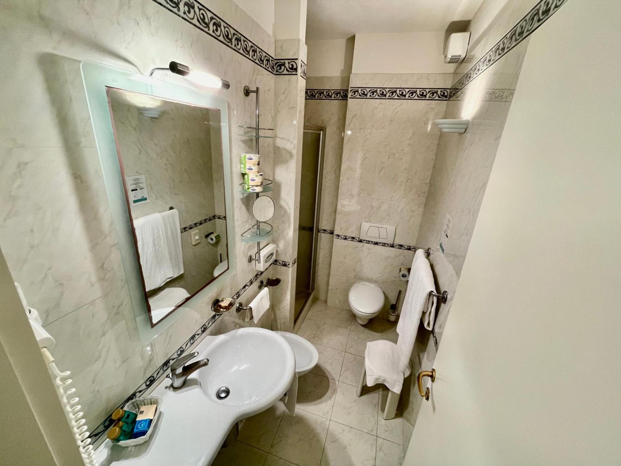 Hotel Meridiana Marina di Campo Pokoj fotografie