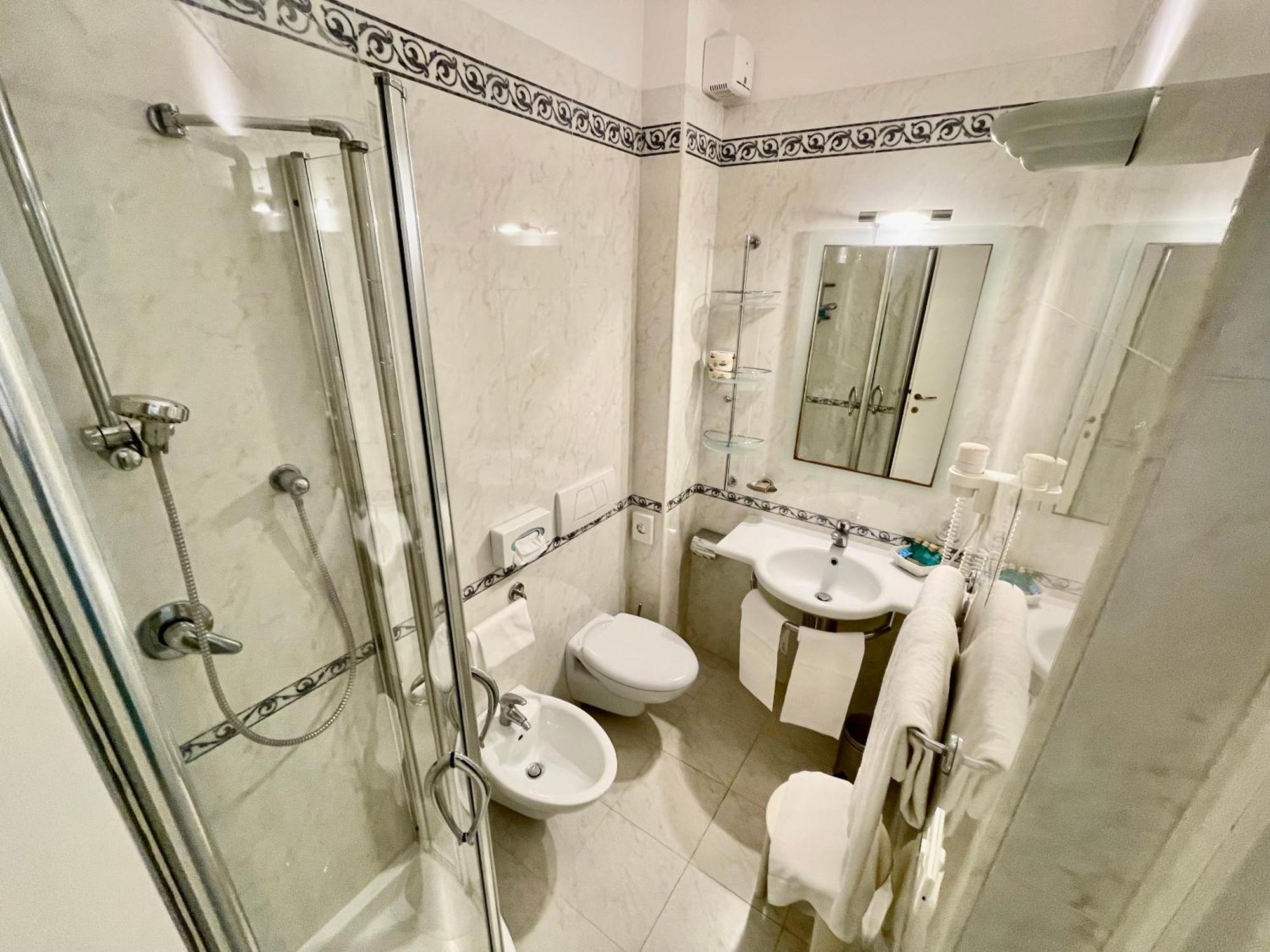Hotel Meridiana Marina di Campo Pokoj fotografie